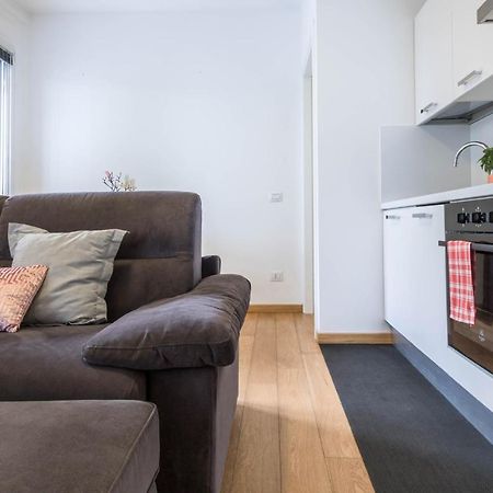 Joivy Superb Flat For 4 With Balcony Near Milano Centrale Lägenhet Exteriör bild
