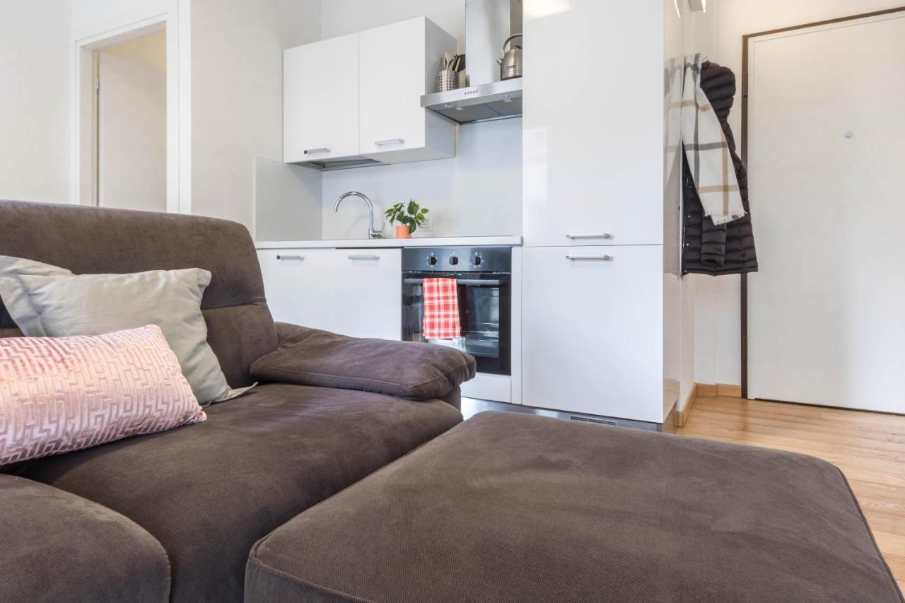 Joivy Superb Flat For 4 With Balcony Near Milano Centrale Lägenhet Exteriör bild