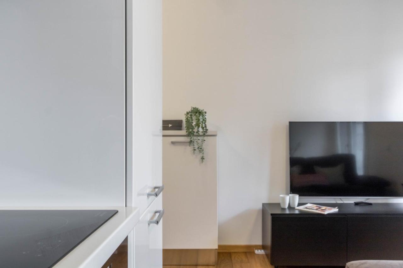 Joivy Superb Flat For 4 With Balcony Near Milano Centrale Lägenhet Exteriör bild